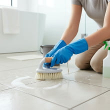 Versatil - Escova com Cabo para Limpeza em Geral