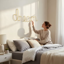 Dream - Letreiro em Metal Decorativo