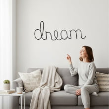 Dream - Letreiro em Metal Decorativo
