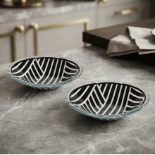 Fantasia Black & White- KIt 2 Pratinhos de Vidro Decorativo Fantasia Black & White- KIt 2 Pratinhos de Vidro Decorativo