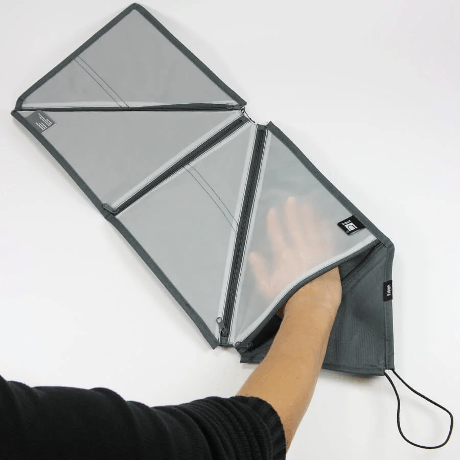 Tangram - Bolsa para Maquiagem e Higiene Suspenso com Gancho
