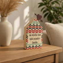 Bamba - Casinha Decorativa em Madeira com Enfeite em Aço