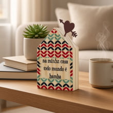 Bamba - Casinha Decorativa em Madeira com Enfeite em Aço