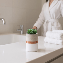 Branco e Cobre - Tamanho M - Vaso em Cimento