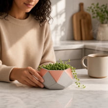 Geométrico Copper Prism - Cachepot Cimento e Cobre