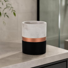 Metallo Duetto Preto e Cobre - Tamanho M - Vaso em Cimento
